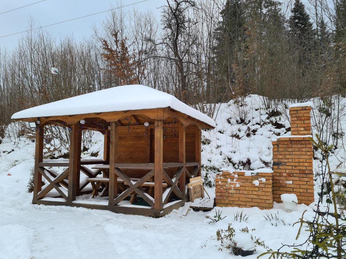 Villa Na uzlissi Myhove Esterno foto