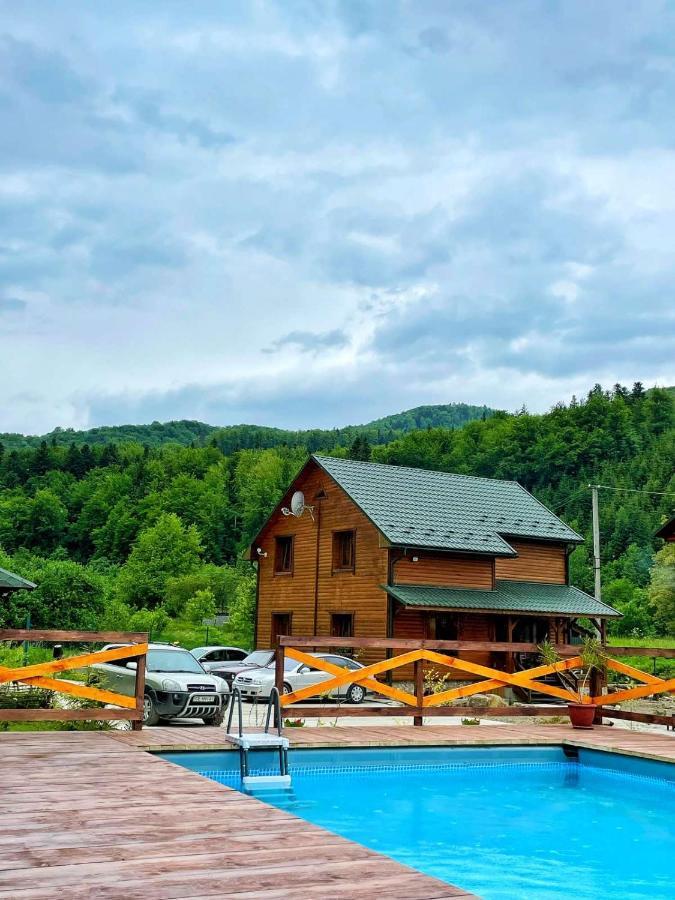 Villa Na uzlissi Myhove Esterno foto